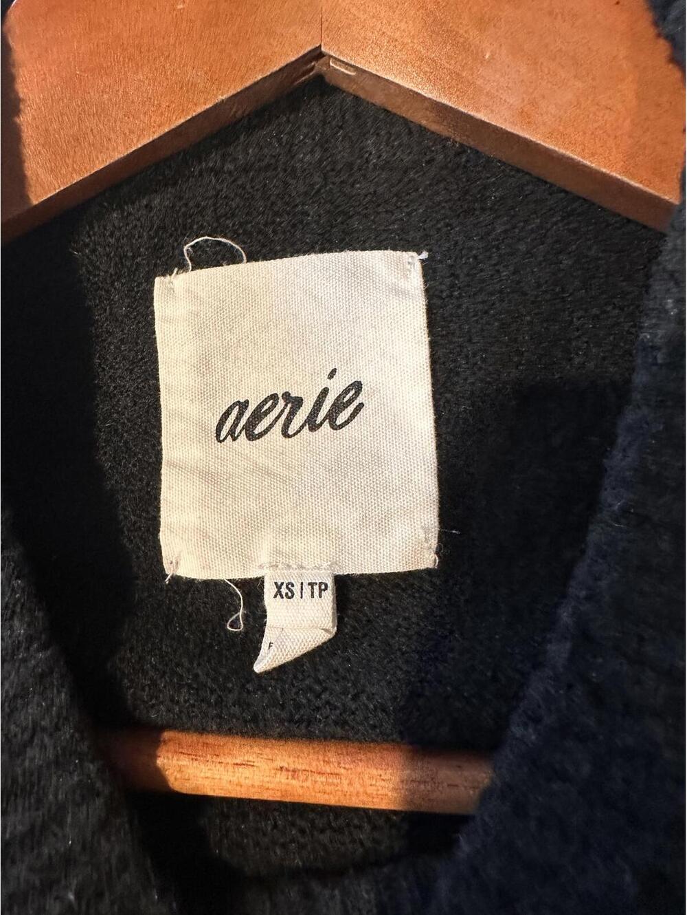 Aerie Unreal Crewneck Sweater in Black and Cream Striped Women’s XS Oversized - Picture 7 of 10